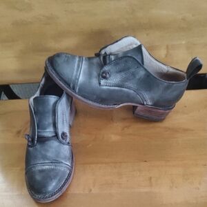 Freebird By Steven Mabel distressed Gray Size 5 Shoes
